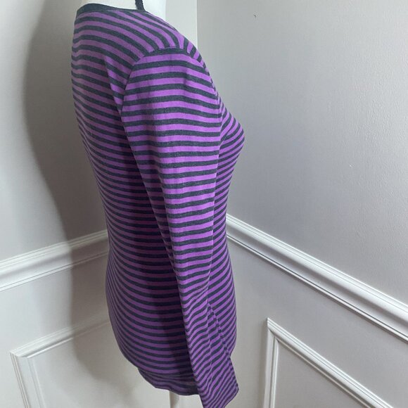 Old Navy Striped T-shirt Purple size Medium Long Sleeves - Picture 4 of 7